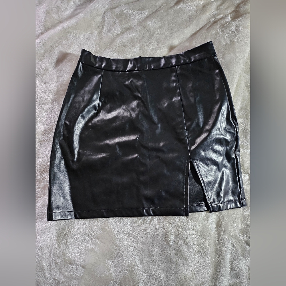SHEIN Pleather Slit Hem Skirt